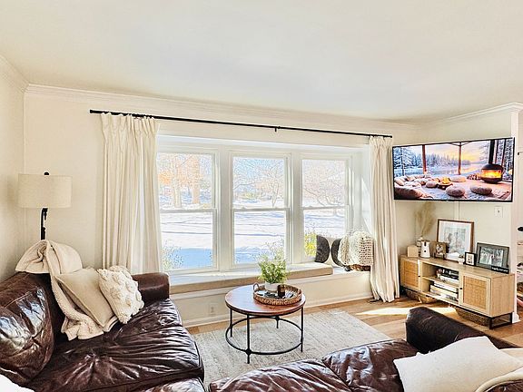 4th image of 1101 Harbour Dr