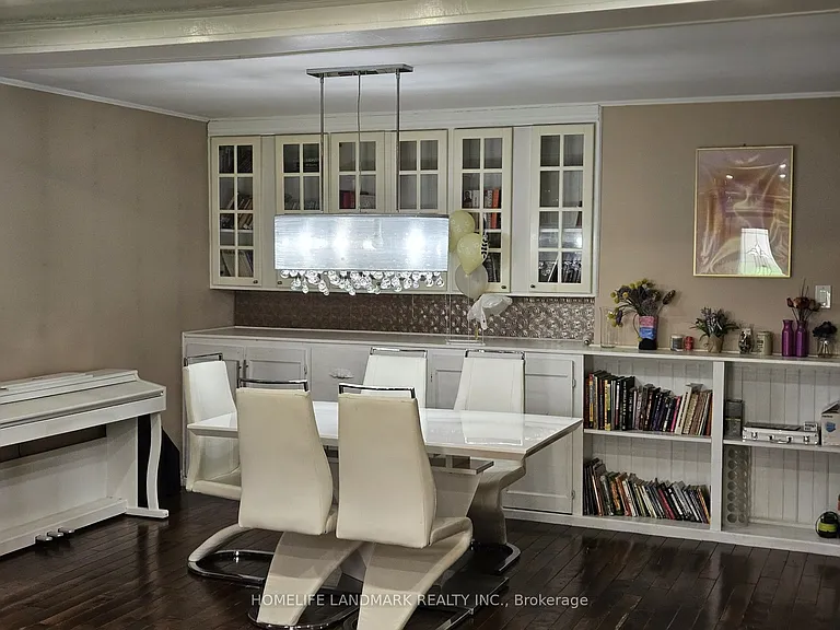 102 Beaverbrook Ct — Photo 21