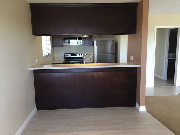 4th image of 3287 Hilltop Dr
