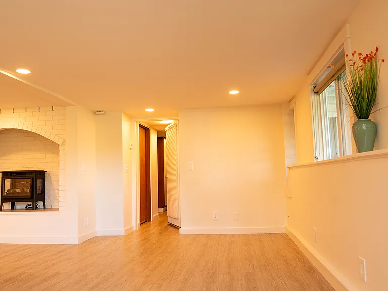 5811 Ward Ave NE — Photo 20