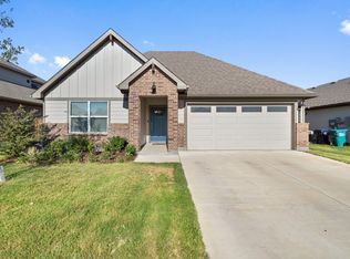 2009 Apalis Dr, Denton, TX 76205