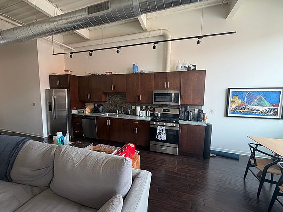 5th image of 361 Robinson St