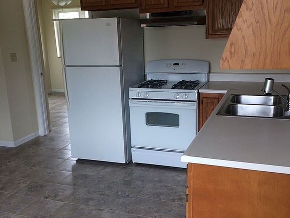 3rd image of 1301 E Indian Trl APT 20