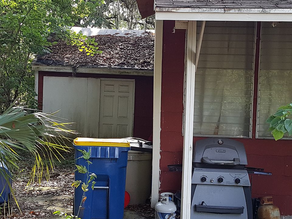 2nd image of 602 Gardenia Ln