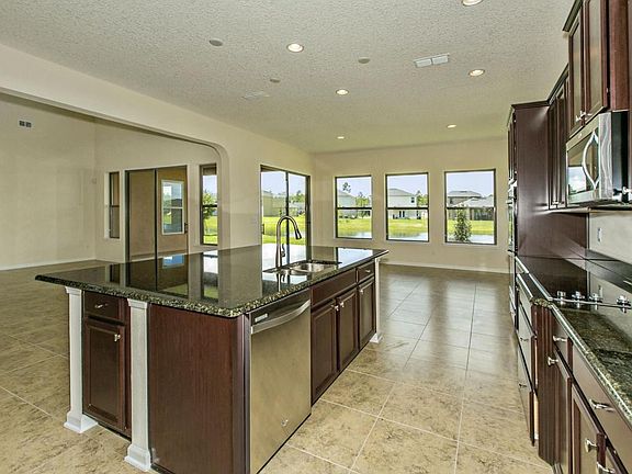 5th image of 480 Cranbrook Ct #36