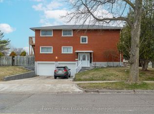 35 Shaftsbury Dr, Kitchener, ON N2A 1N4