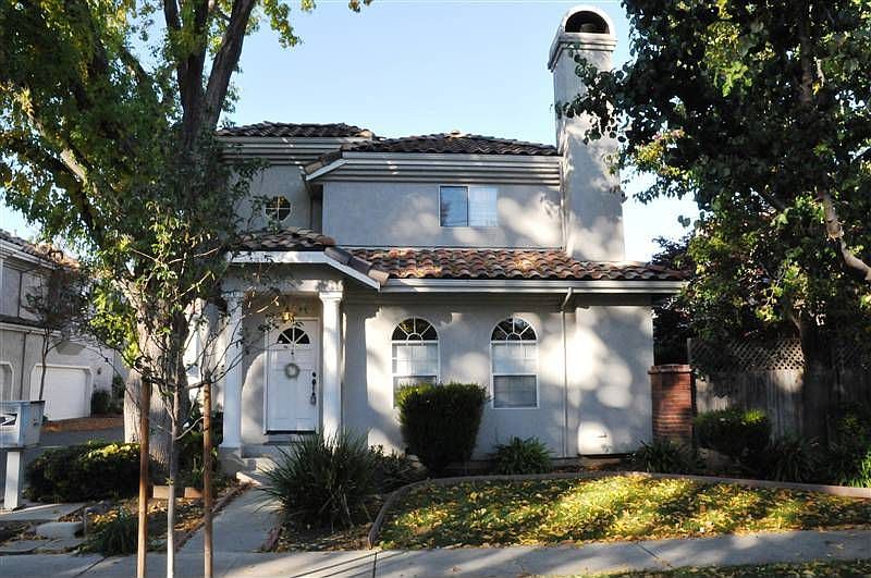 1st image of 85 E Latimer Ave