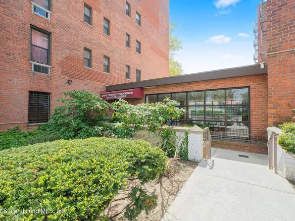 100 Colfax Ave APT 7C, Staten Island, NY 10306