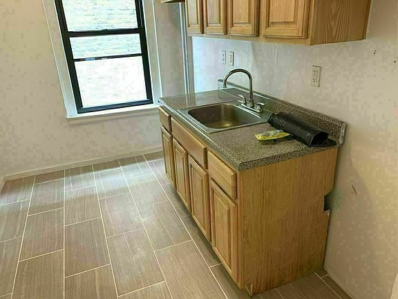 2nd image of 39 E 17th St APT 2C