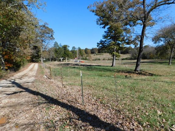 3rd image of 2660 Highway 63