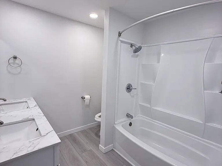 2826 Altura Ave — Photo 11