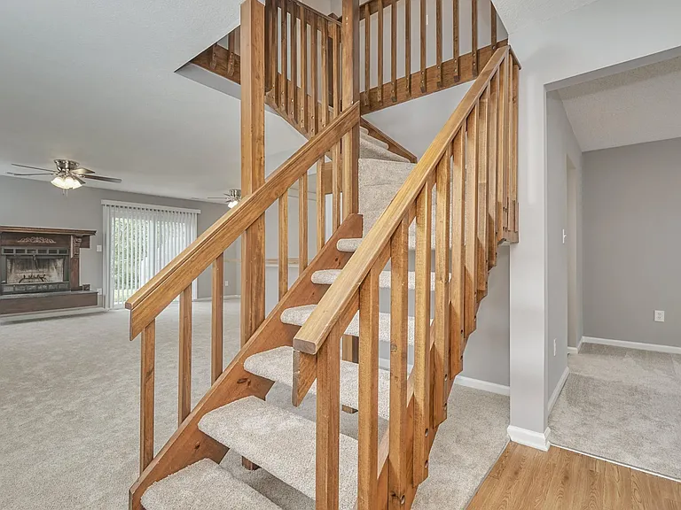 4752 Woodglen Ct — Photo 8