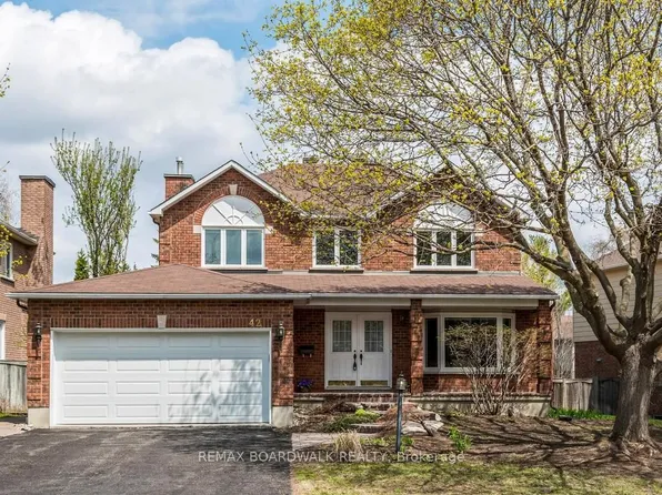 42 Slade Cres, Ottawa, ON K2K 2K9