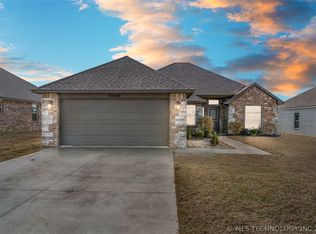 27608 E 109th Pl S, Coweta, OK 74429