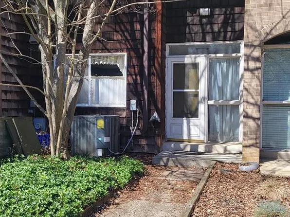 302 New Mark Esplanade, Rockville, MD 20850