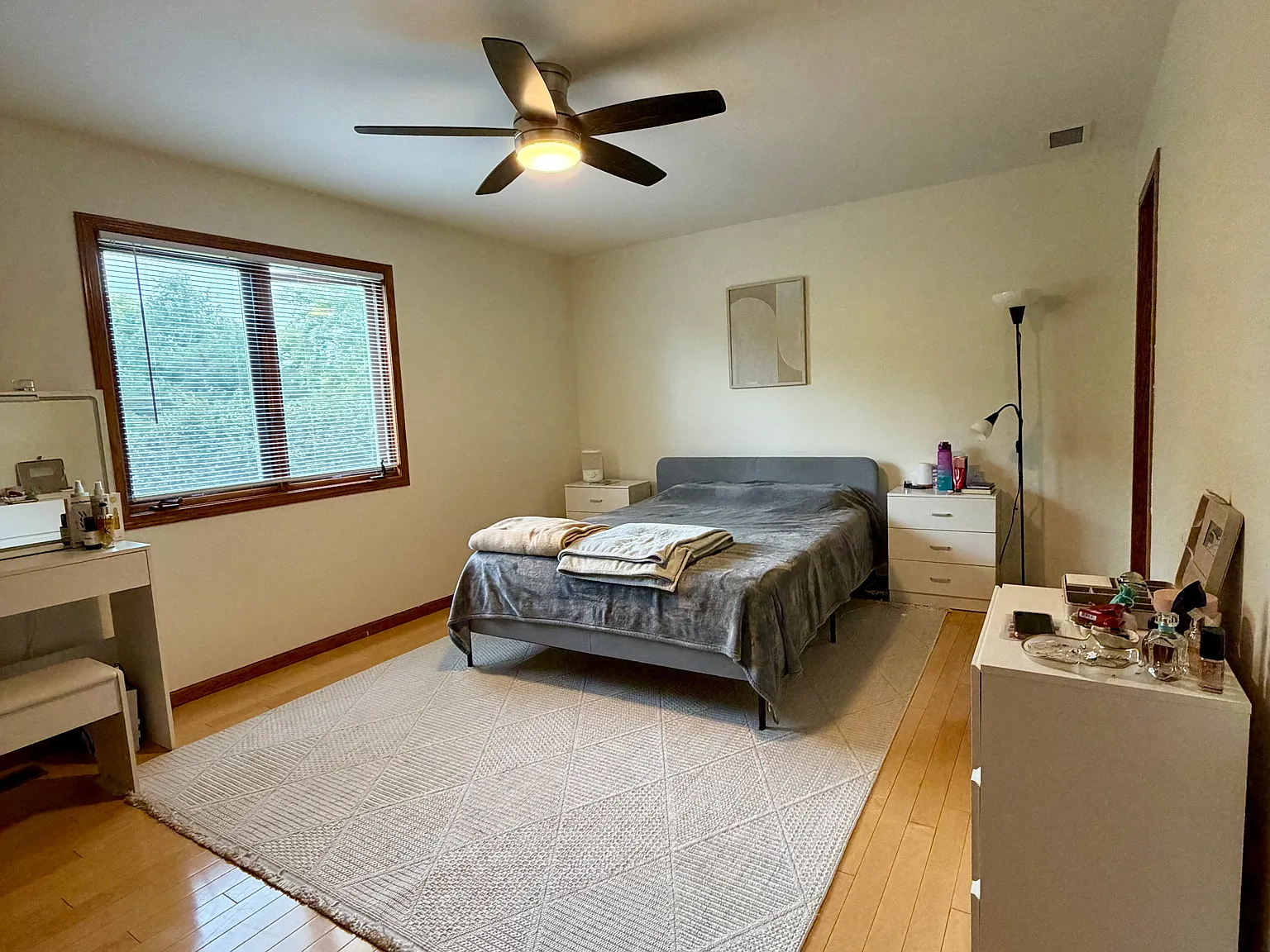 2 bed, 1.5 bath, 1669 sqft, $2,550 — Photo 3
