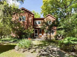 8 Pine Grove St #1, Woodstock, NY 12498
