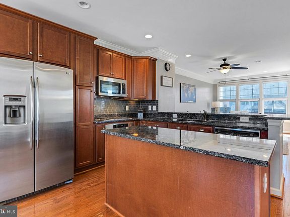 5th image of 214 Woodstream Blvd