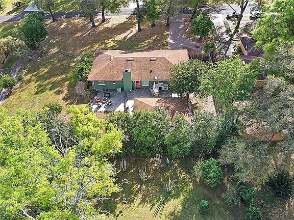4th image of 343 Stanley Bell Dr