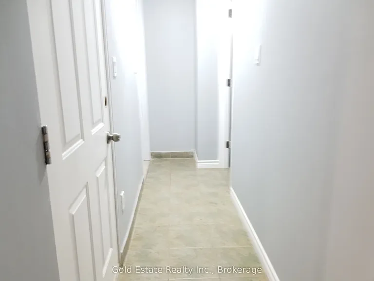 426 Langlois Ave #BASEMENT — Photo 10