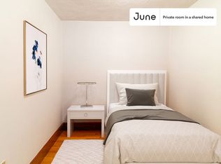 166 Auburn St #B, Cambridge, MA 02139