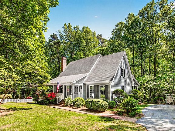 2nd image of 625 Forest Valley Dr