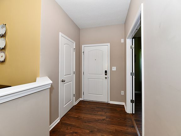3rd image of 10759 Glenwyck Pl