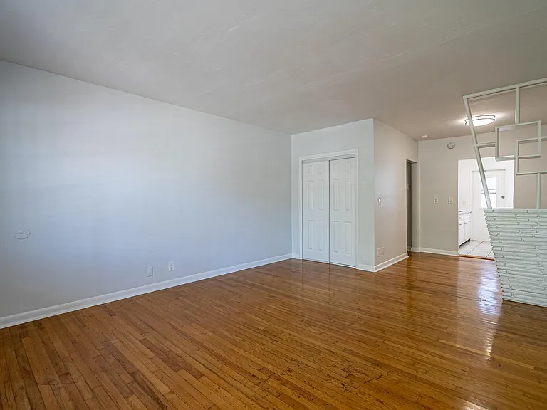 320 84th St #8 — Photo 14