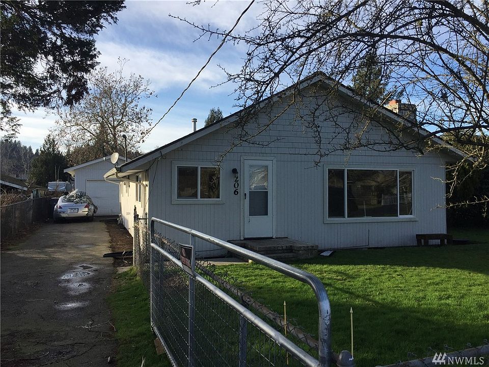 1st image of 206 Milwaukee Blvd S