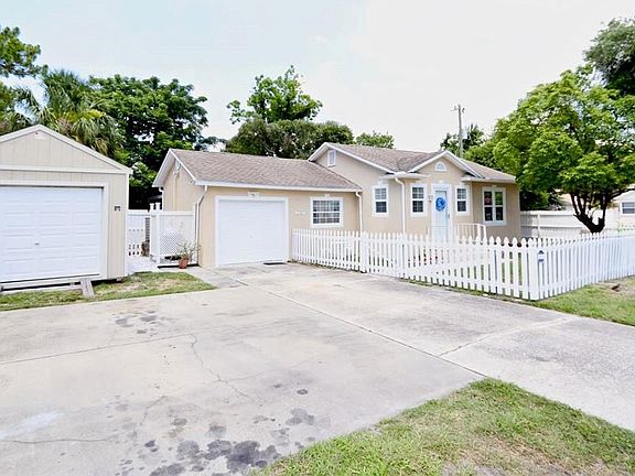 3rd image of 7727 New York Ave