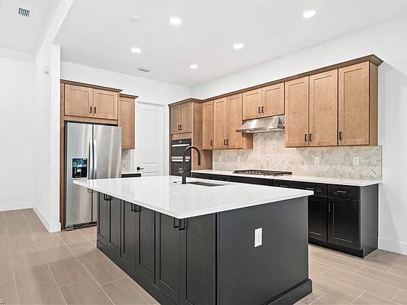 5th image of 8779 Oceana WAY