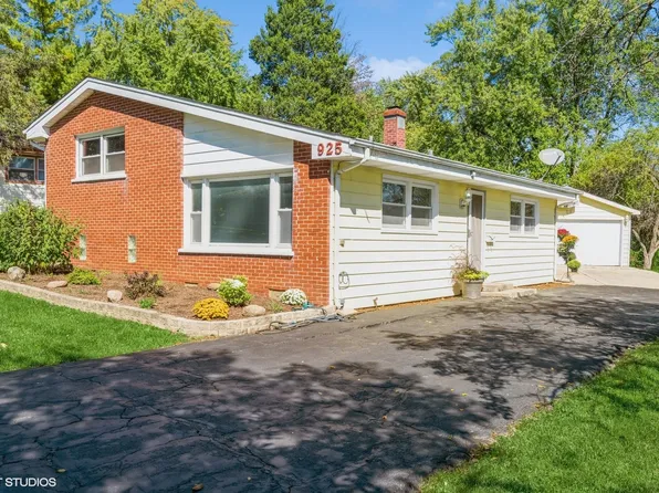 925 Noel Dr, Mundelein, IL 60060