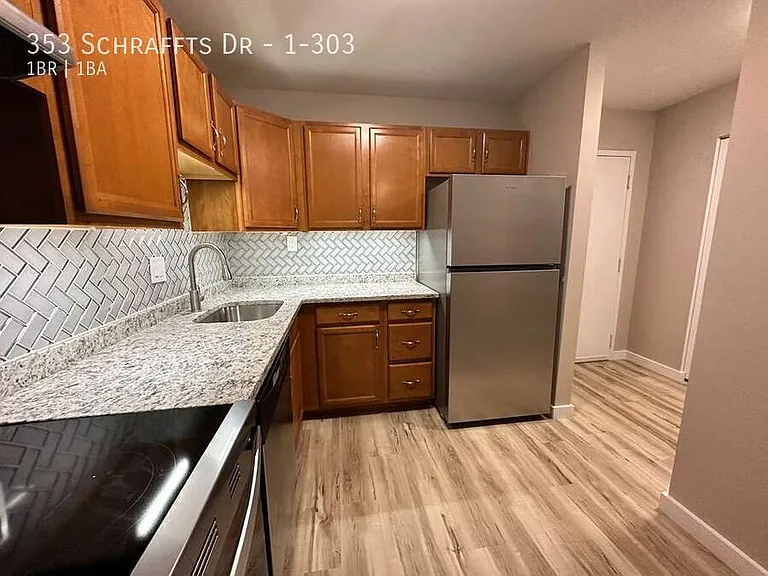 353 Schraffts Dr #1-303 — Photo 12
