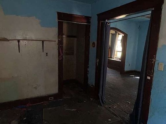 2nd image of 12301 Gay Ave
