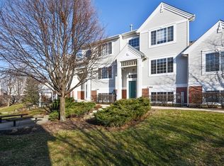 2396 Oakfield Dr, Aurora, IL 60503