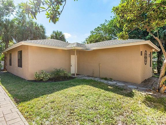 4th image of 9266 Pinion Drive