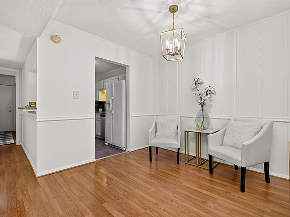 3rd image of 1106 Woodland Vlg #1106
