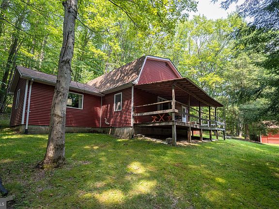 2nd image of 639 Hemlock Rd
