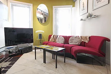 Sold by Vesna Radunovich, LREB