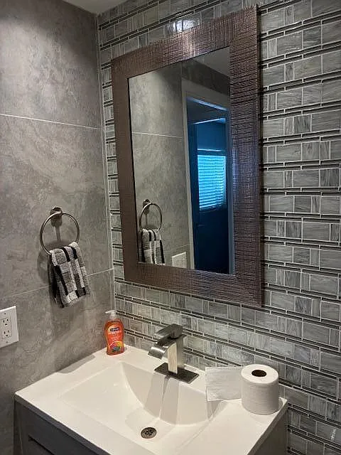 1 bed, 1.5 bath, 728 sqft, $1,550 — Photo 4