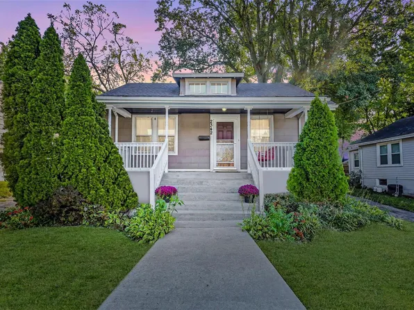 2342 Dawes Pl, Saint Louis, MO 63114