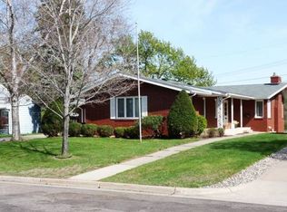 346 Park Ln, South Saint Paul, MN 55075