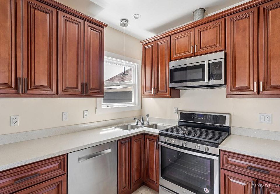 1st image of 5657 California St APT 3