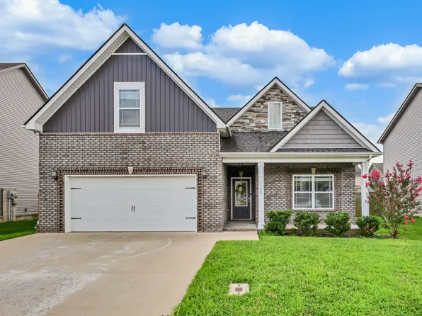 1132 Christian James Dr, Clarksville, TN 37043