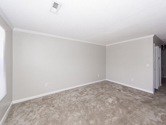 3rd image of 6263 Lucille Dr #20D