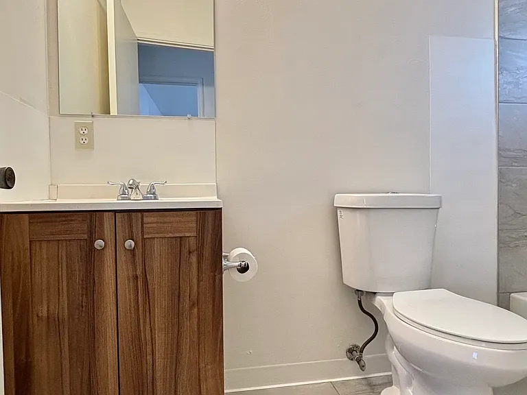 1310 W El Monte St #1310 — Photo 11
