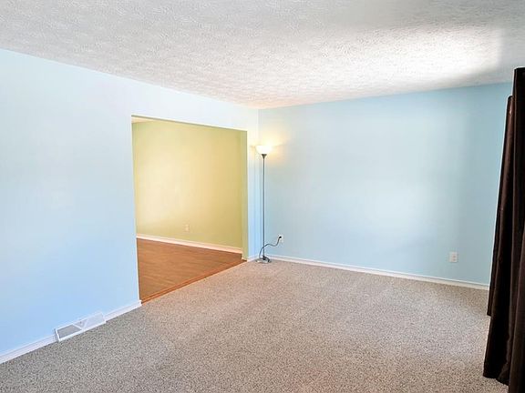 5th image of 2448 Vollmer Dr