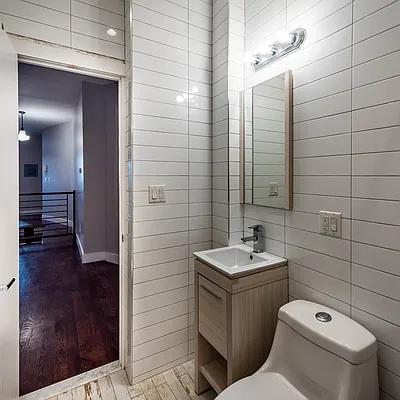 Rented by Nooklyn NYC LLC | media 41