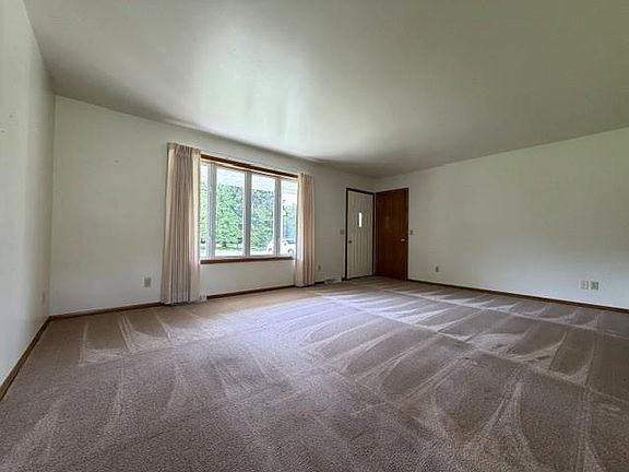 2nd image of 2600 RAINBOW DRIVE