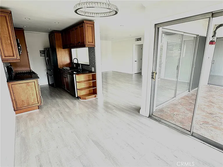 423 S Rexford Dr — Photo 10